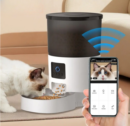 Automatic Pet Feeder With Camera